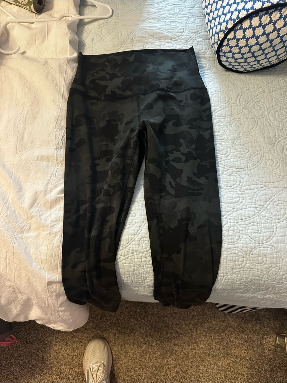 lululemon athletica Women's align high waist dark green camo leggings 28”